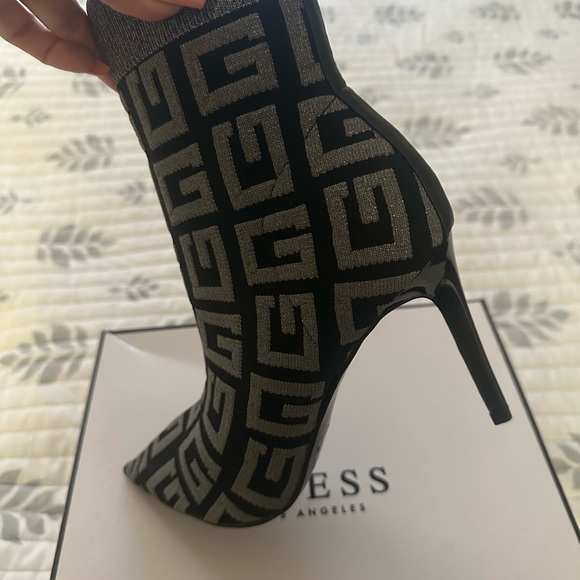 Guess booties super sexy - Picture 2 of 6